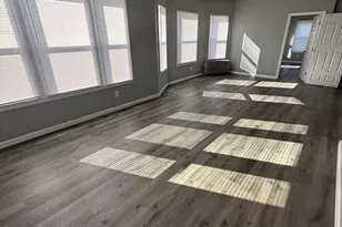 371 Dickinson St, Springfield, MA 01108 - Photo 5