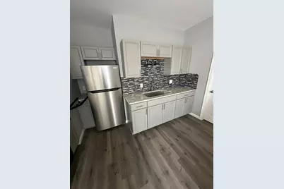 371 Dickinson St #2, Springfield, MA 01108 - Photo 1