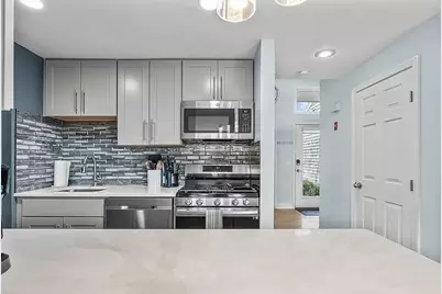 15 Riverview Ave #D, Mashpee, MA 02469 - Photo 9