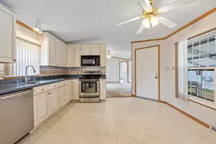 556 Central, Leominster, MA 01453 - Photo 5