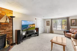 17 Pinebrook Ln, Easton, MA 02375 - Photo 5