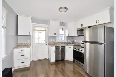 153 Bosworth St #1, West Springfield, MA 01089 - Photo 9