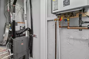 66 Stanley St, Boston, MA 02125 - Photo 25