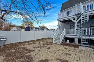 31 Dunn Rd, Revere, MA 02151 - Photo 13