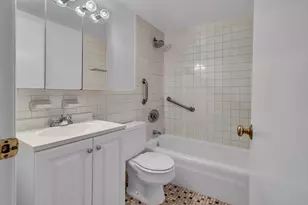 80 N Warren St, Woburn, MA 01801 - Photo 5