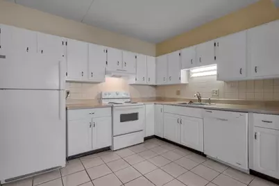 80 N Warren St #30, Woburn, MA 01801 - Photo 3