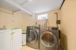 28 Mansfield Rd, Wellesley, MA 02481 - Photo 35