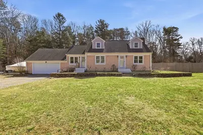 23 Clubhouse Dr, Bourne, MA 02559 - Photo 1