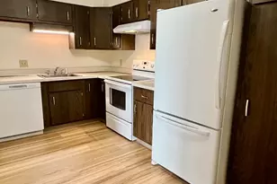 1008 Paradise Rd, Swampscott, MA 01907 - Photo 15