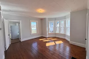 29 Abbott St, Worcester, MA 01602 - Photo 1