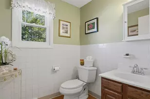 54 Yorktown Ct, Chicopee, MA 01020 - Photo 7