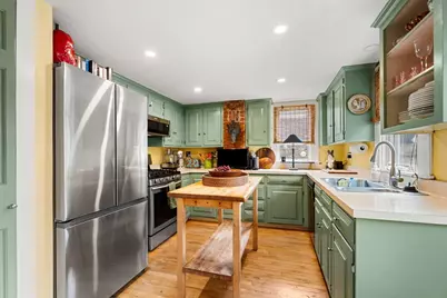 17 Carter St, Newburyport, MA 01950 - Photo 13