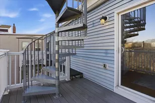 30 Boston St, Boston, MA 02127 - Photo 15