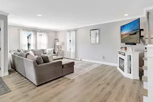 47 B St, Hull, MA 02045 - Photo 13