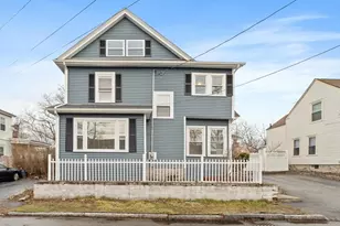 23 Emery St, Lowell, MA 01851 - Photo 3