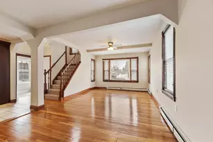 23 Emery St, Lowell, MA 01851 - Photo 5