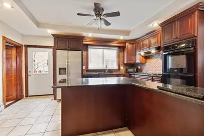 23 Emery St, Lowell, MA 01851 - Photo 11