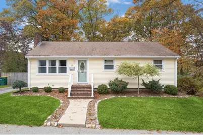 33 Sumner St, Norwood, MA 02062 - Photo 1