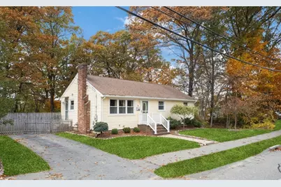 33 Sumner St, Norwood, MA 02062 - Photo 1