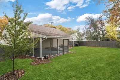 33 Sumner St, Norwood, MA 02062 - Photo 17