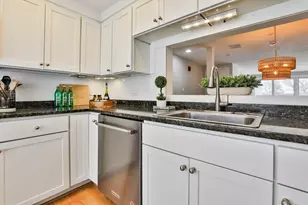 126 Merrimac St, Newburyport, MA 01950 - Photo 13