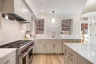 30 Harvard St, Boston, MA 02129 - Photo 7