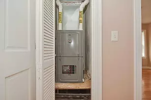 35 Ellington St, Boston, MA 02121 - Photo 35