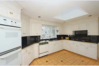 74 Prynne Ridge Rd, Longmeadow, MA 01106 - Photo 9