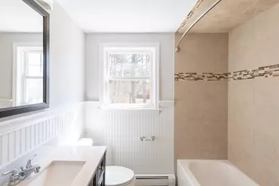 9 Meredith Dr, Falmouth, MA 02536 - Photo 11