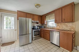 16 Sudbury St, Brockton, MA 02301 - Photo 7