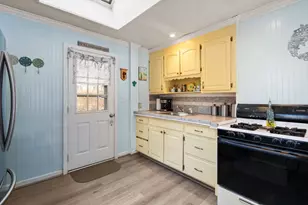 8 Lakeshore Dr, Holland, MA 01521 - Photo 7