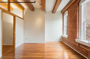 33 Sleeper St, Boston, MA 02210 - Photo 11