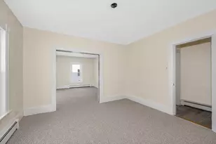 32 Crystal Ave, Derry, NH 03038 - Photo 5