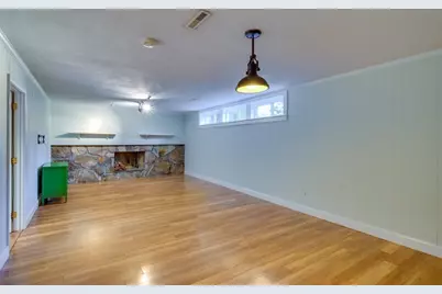 93 Woodcliff Rd, Brookline, MA 02467 - Photo 25