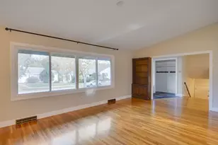 93 Woodcliff Rd, Brookline, MA 02467 - Photo 13