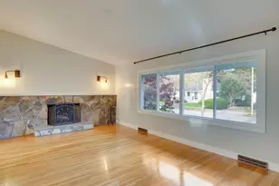 93 Woodcliff Rd, Brookline, MA 02467 - Photo 11