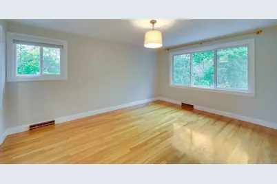 93 Woodcliff Rd, Brookline, MA 02467 - Photo 15
