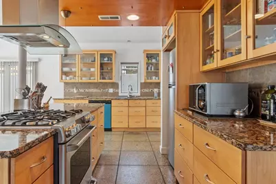 5 Avondale Ave, Billerica, MA 01862 - Photo 9