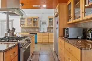 5 Avondale Ave, Billerica, MA 01862 - Photo 9