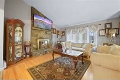 57 Mohawk Dr, Seekonk, MA 02771 - Photo 5