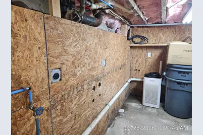 1427 Pleasant St, New Bedford, MA 02740 - Photo 11