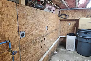 1427 Pleasant St, New Bedford, MA 02740 - Photo 11