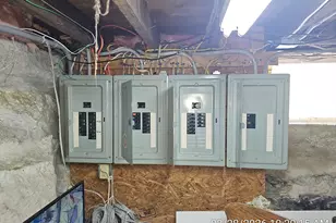 1427 Pleasant St, New Bedford, MA 02740 - Photo 9