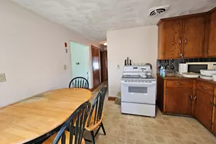 70 Sprague St, Revere, MA 02151 - Photo 9