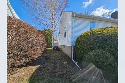 70 Sprague St, Revere, MA 02151 - Photo 37