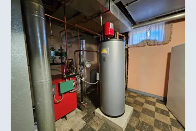 70 Sprague St, Revere, MA 02151 - Photo 33