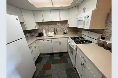 44 Broadlawn #18B, Boston, MA 02467 - Photo 7