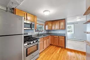 14R Spring St, Gloucester, MA 01930 - Photo 5