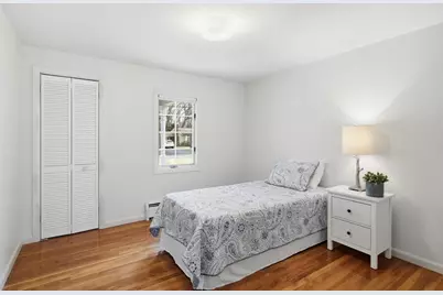 49 Yarmouth St, Longmeadow, MA 01106 - Photo 17