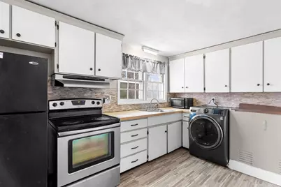529 Howard St, Brockton, MA 02302 - Photo 9